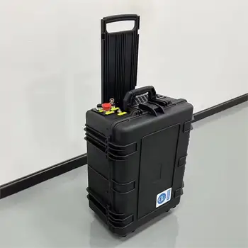 Импульсная лазерная мини-машина AKQ100 для удаления ржавчины волоконно-лазерной очисткой
